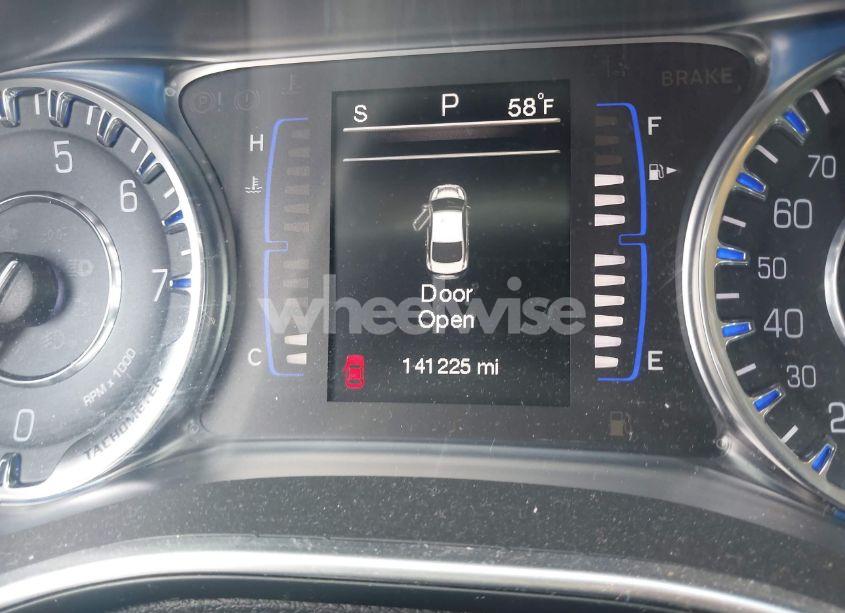 Photo 15 of 2015 Chrysler 200 LIMITED (VIN 1C3CCCAB2FN709437)