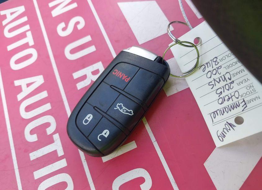 Photo 11 of 2015 Chrysler 200 LIMITED (VIN 1C3CCCAB2FN716856)