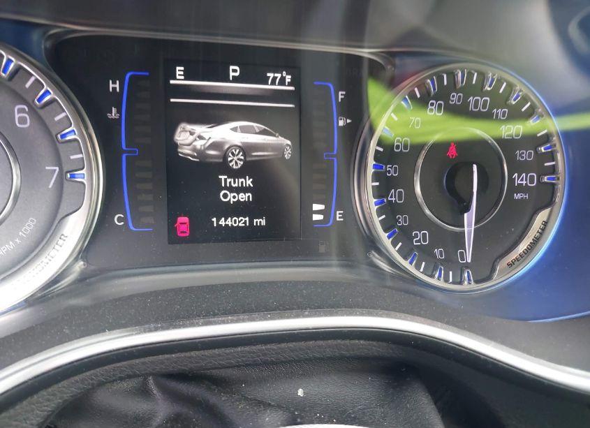 Photo 15 of 2015 Chrysler 200 LIMITED (VIN 1C3CCCAB2FN716856)