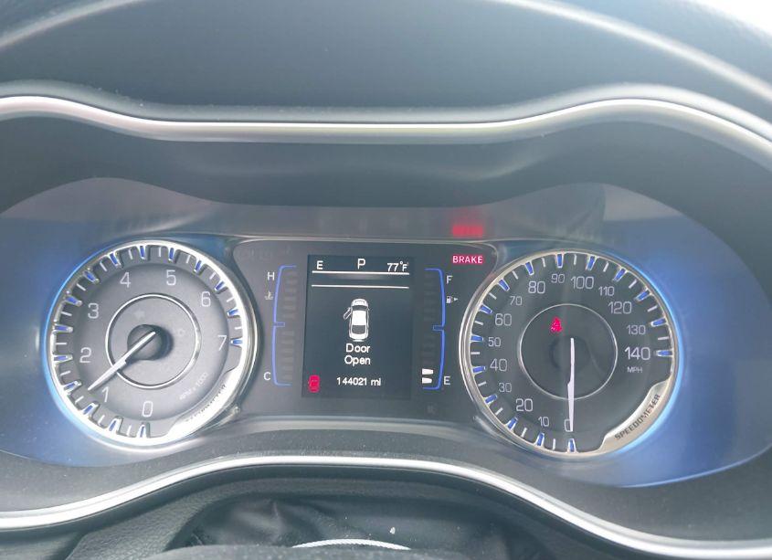 Photo 7 of 2015 Chrysler 200 LIMITED (VIN 1C3CCCAB2FN716856)