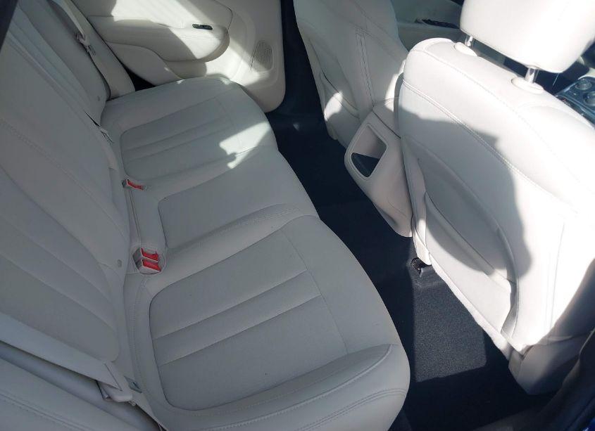 Photo 8 of 2015 Chrysler 200 LIMITED (VIN 1C3CCCAB2FN716856)