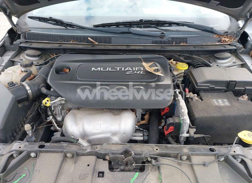 Photo 10 of 2015 Chrysler 200 LIMITED (VIN 1C3CCCAB2FN729168)