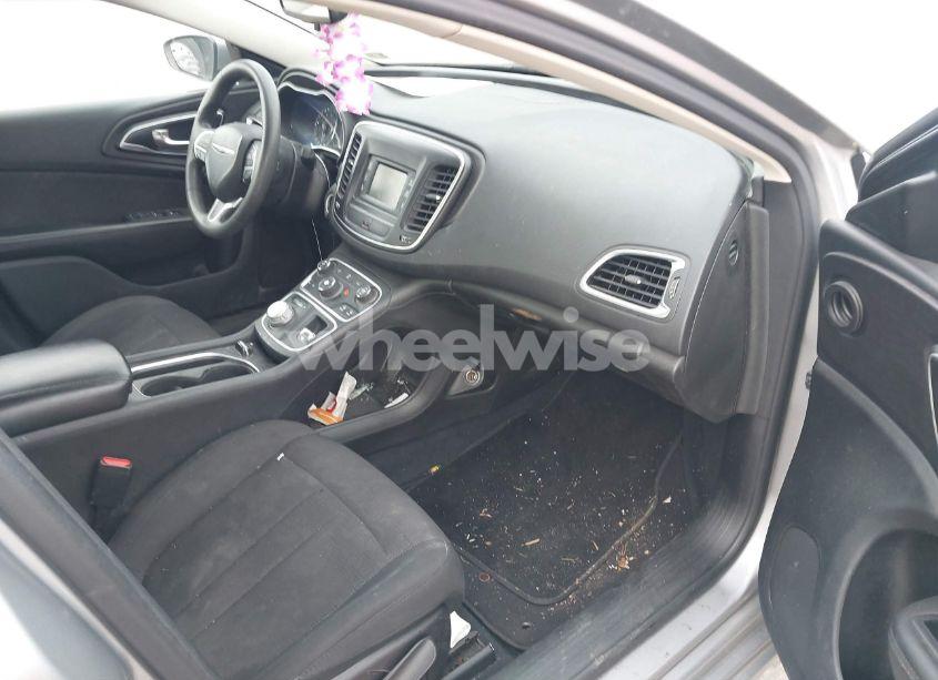 Photo 5 of 2015 Chrysler 200 LIMITED (VIN 1C3CCCAB2FN729168)