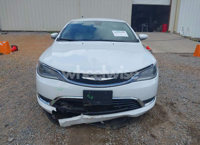 Photo 12 of 2016 Chrysler 200 LIMITED (VIN 1C3CCCAB2GN132880)