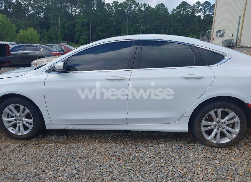 Photo 14 of 2016 Chrysler 200 LIMITED (VIN 1C3CCCAB2GN132880)