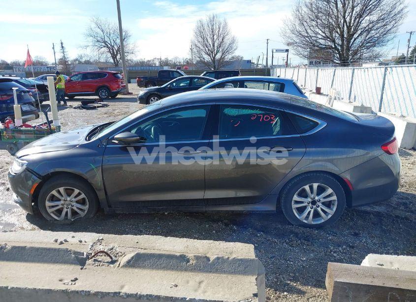 Photo 15 of 2016 Chrysler 200 LIMITED (VIN 1C3CCCAB2GN171937)