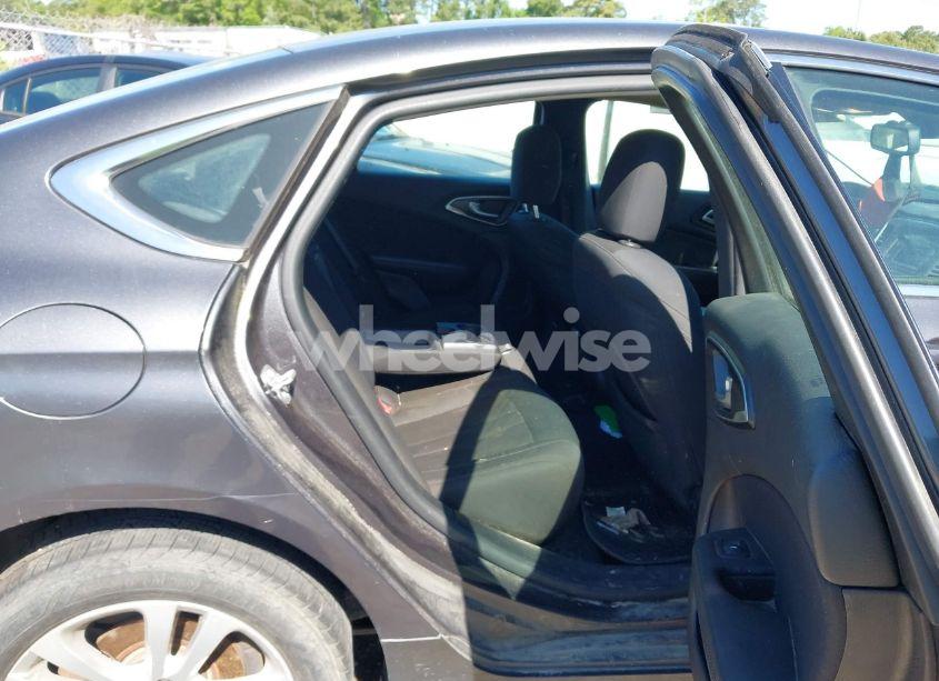 Photo 8 of 2016 Chrysler 200 LIMITED (VIN 1C3CCCAB2GN176829)