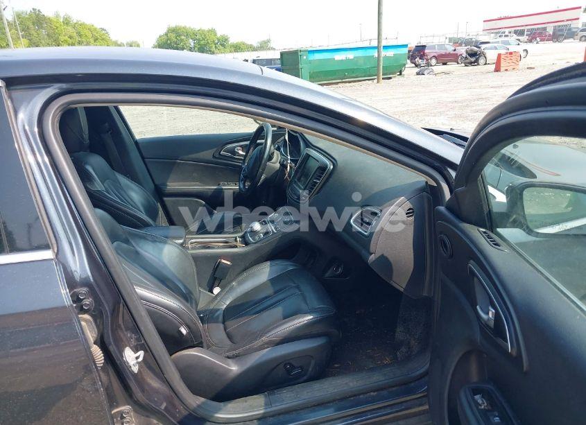 Photo 5 of 2016 Chrysler 200 LIMITED PLATINUM (VIN 1C3CCCAB2GN189757)