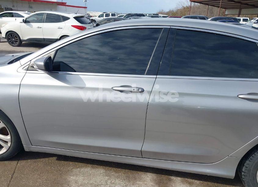 Photo 15 of 2016 Chrysler 200 LIMITED PLATINUM (VIN 1C3CCCAB2GN191931)