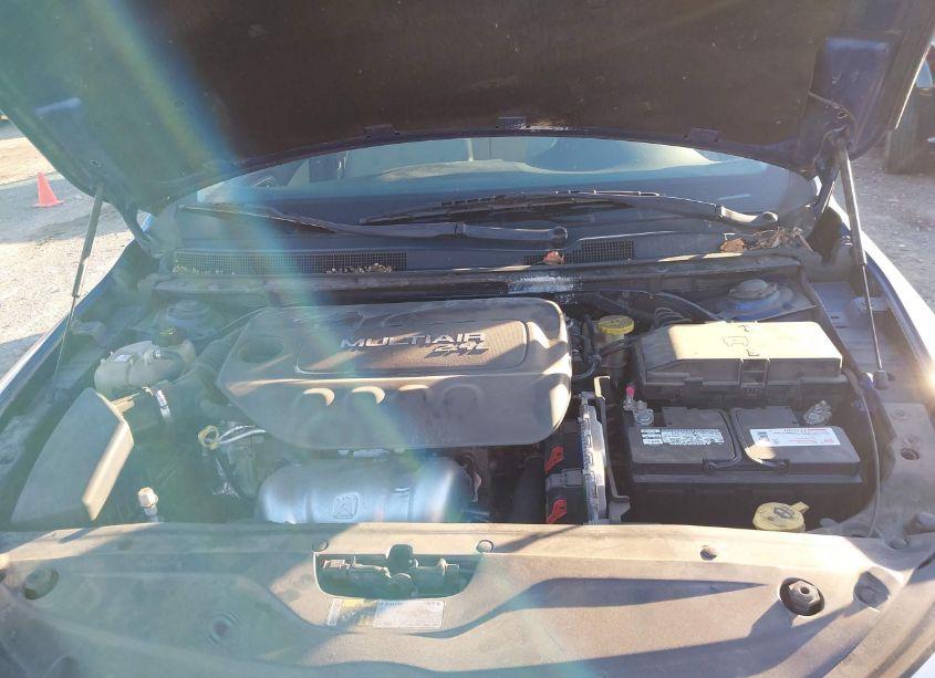 Photo 10 of 2015 Chrysler 200 LIMITED (VIN 1C3CCCAB3FN556230)