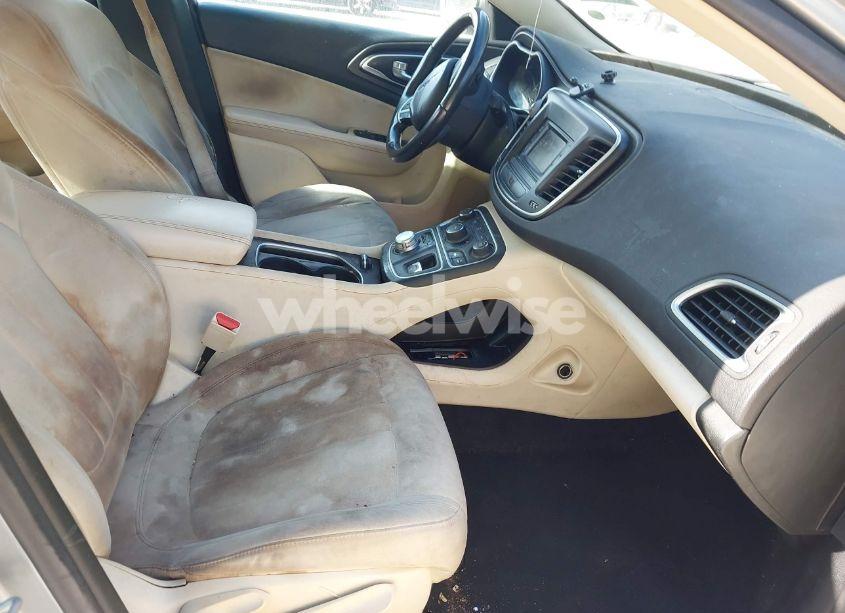 Photo 5 of 2015 Chrysler 200 LIMITED (VIN 1C3CCCAB3FN560052)