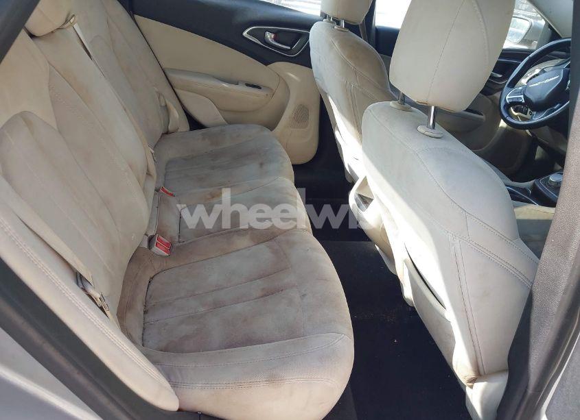 Photo 8 of 2015 Chrysler 200 LIMITED (VIN 1C3CCCAB3FN560052)