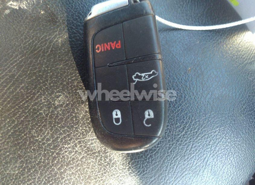 Photo 11 of 2015 Chrysler 200 LIMITED (VIN 1C3CCCAB3FN560794)