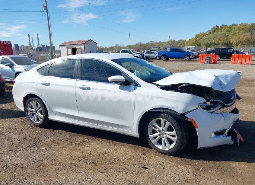Photo 13 of 2015 Chrysler 200 LIMITED (VIN 1C3CCCAB3FN560794)