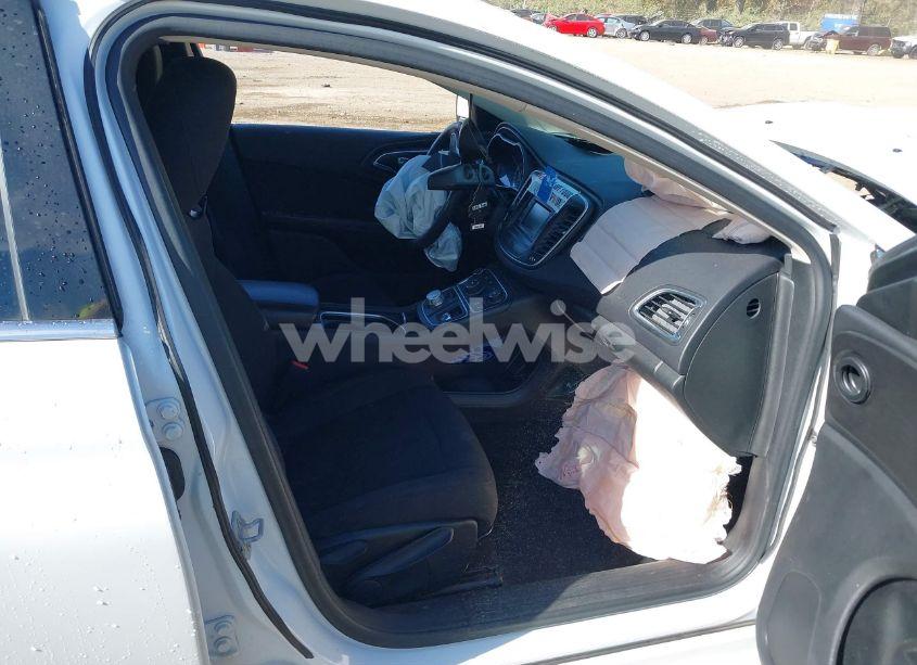 Photo 5 of 2015 Chrysler 200 LIMITED (VIN 1C3CCCAB3FN560794)