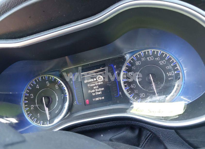 Photo 7 of 2015 Chrysler 200 LIMITED (VIN 1C3CCCAB3FN560794)