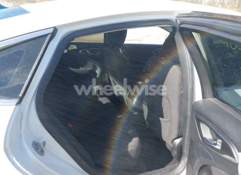 Photo 8 of 2015 Chrysler 200 LIMITED (VIN 1C3CCCAB3FN560794)