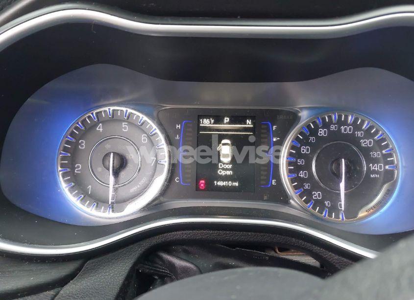 Photo 7 of 2015 Chrysler 200 LIMITED (VIN 1C3CCCAB3FN563260)
