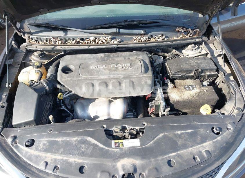 Photo 10 of 2015 Chrysler 200 LIMITED (VIN 1C3CCCAB3FN570130)