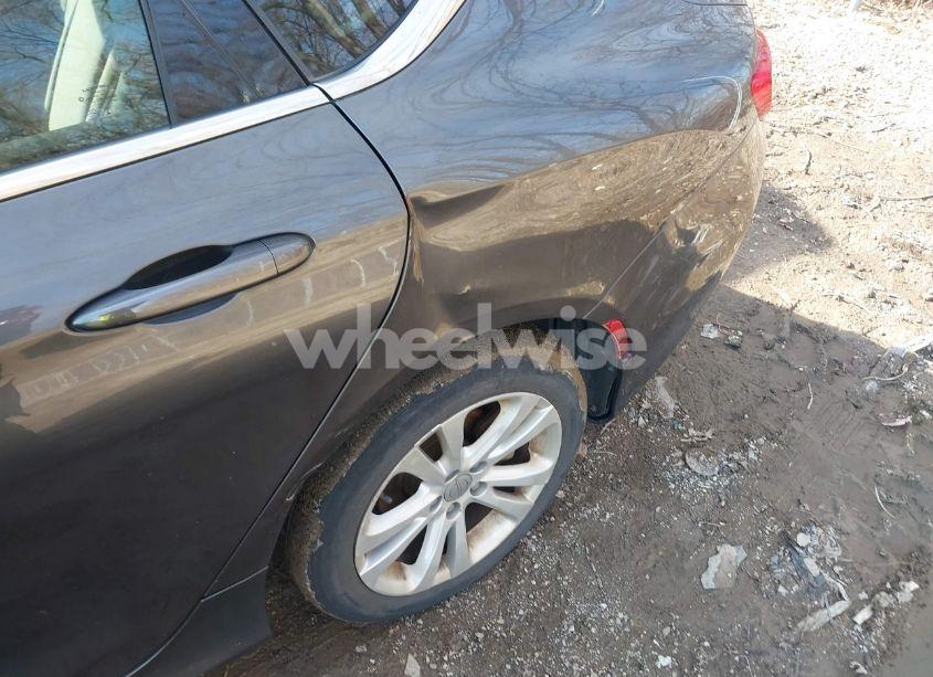 Photo 12 of 2015 Chrysler 200 LIMITED (VIN 1C3CCCAB3FN570130)