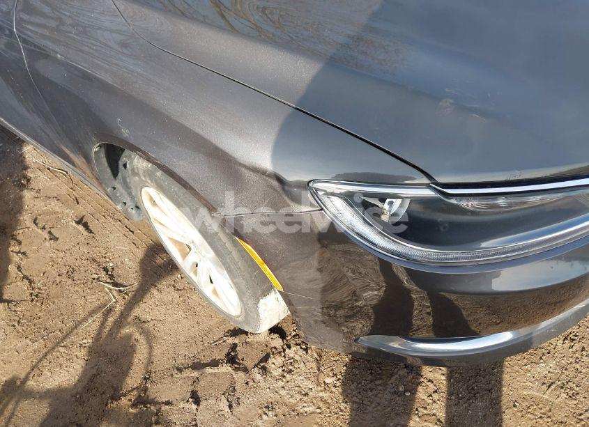 Photo 6 of 2015 Chrysler 200 LIMITED (VIN 1C3CCCAB3FN570130)