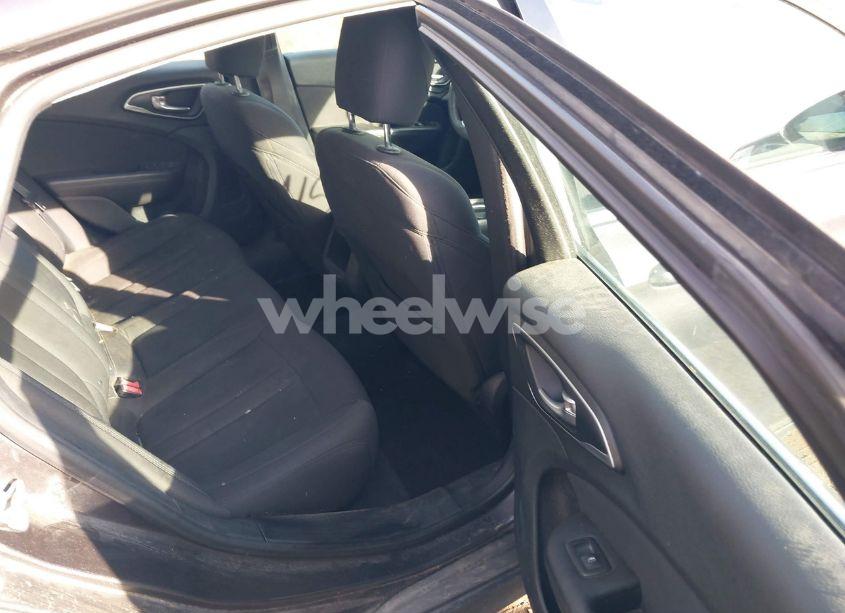 Photo 8 of 2015 Chrysler 200 LIMITED (VIN 1C3CCCAB3FN570130)