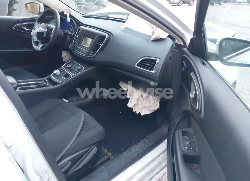 Photo 5 of 2015 Chrysler 200 LIMITED (VIN 1C3CCCAB3FN580561)