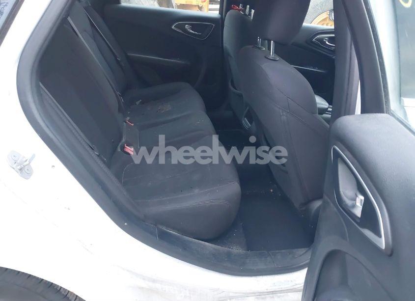 Photo 8 of 2015 Chrysler 200 LIMITED (VIN 1C3CCCAB3FN580561)