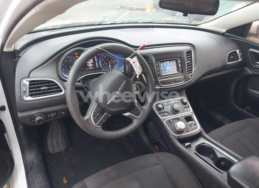 Photo 14 of 2015 Chrysler 200 LIMITED (VIN 1C3CCCAB3FN586487)