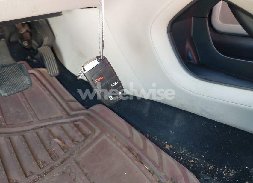 Photo 11 of 2015 Chrysler 200 LIMITED (VIN 1C3CCCAB3FN608469)