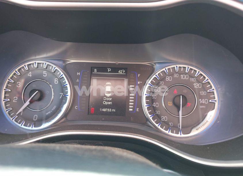 Photo 7 of 2015 Chrysler 200 LIMITED (VIN 1C3CCCAB3FN608469)