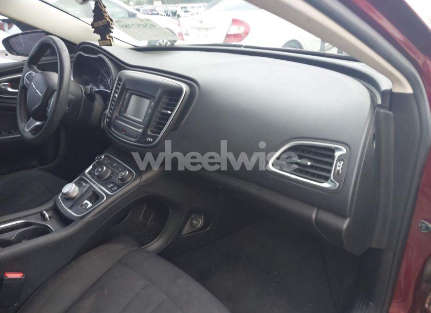 Photo 5 of 2015 Chrysler 200 LIMITED (VIN 1C3CCCAB3FN611078)