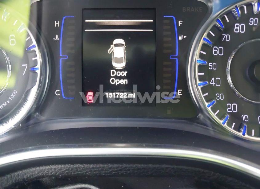 Photo 7 of 2015 Chrysler 200 LIMITED (VIN 1C3CCCAB3FN611078)