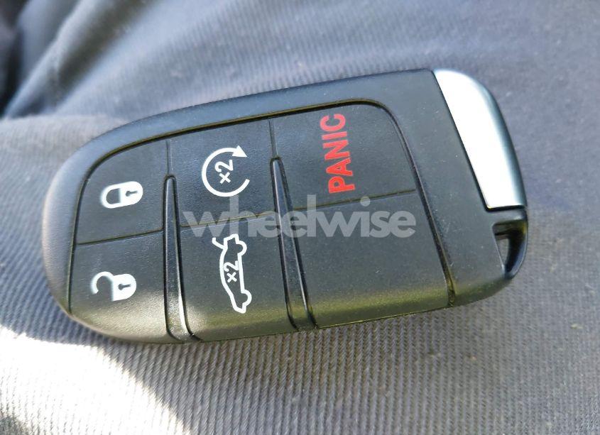 Photo 11 of 2015 Chrysler 200 LIMITED (VIN 1C3CCCAB3FN626695)