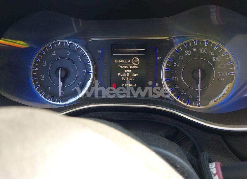 Photo 7 of 2015 Chrysler 200 LIMITED (VIN 1C3CCCAB3FN626695)