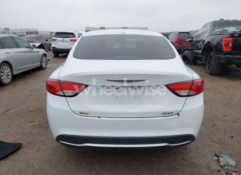 Photo 16 of 2015 Chrysler 200 LIMITED (VIN 1C3CCCAB3FN666758)