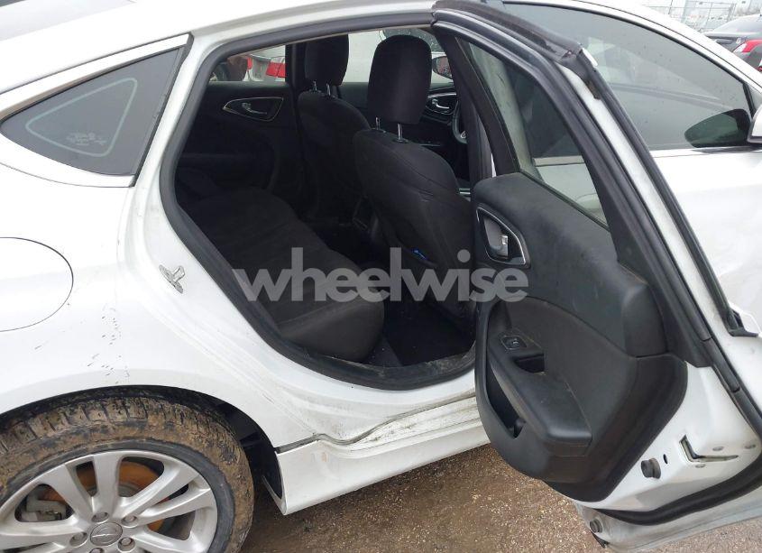 Photo 8 of 2015 Chrysler 200 LIMITED (VIN 1C3CCCAB3FN666758)