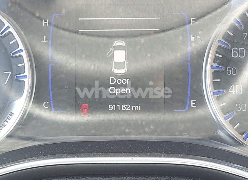 Photo 15 of 2015 Chrysler 200 LIMITED (VIN 1C3CCCAB3FN667358)