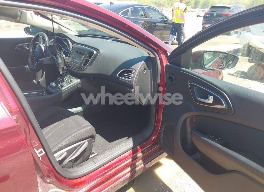 Photo 5 of 2015 Chrysler 200 LIMITED (VIN 1C3CCCAB3FN667358)