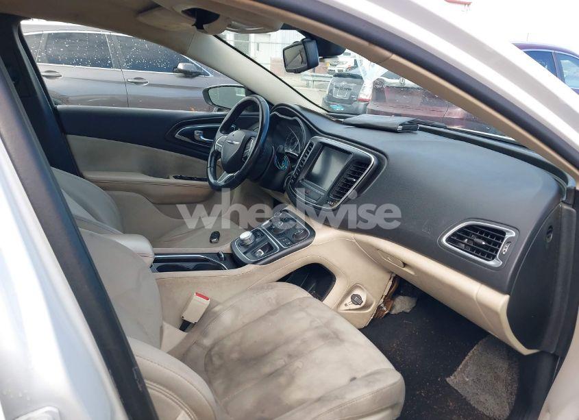 Photo 5 of 2015 Chrysler 200 LIMITED (VIN 1C3CCCAB3FN673564)