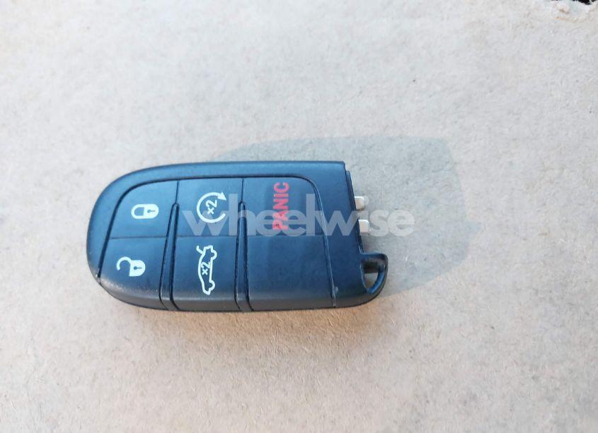 Photo 11 of 2015 Chrysler 200 LIMITED (VIN 1C3CCCAB3FN674293)