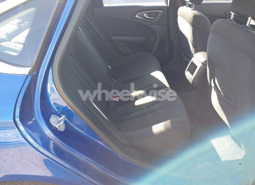 Photo 8 of 2015 Chrysler 200 LIMITED (VIN 1C3CCCAB3FN674293)