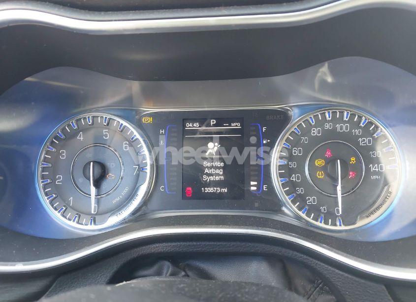 Photo 7 of 2015 Chrysler 200 LIMITED (VIN 1C3CCCAB3FN684029)