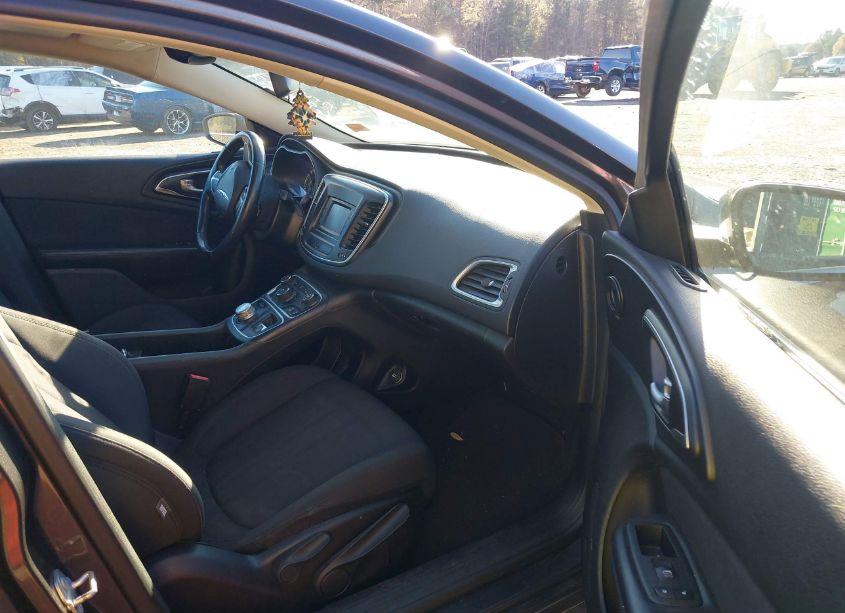 Photo 5 of 2015 Chrysler 200 LIMITED (VIN 1C3CCCAB3FN687089)