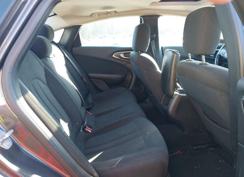 Photo 8 of 2015 Chrysler 200 LIMITED (VIN 1C3CCCAB3FN687089)