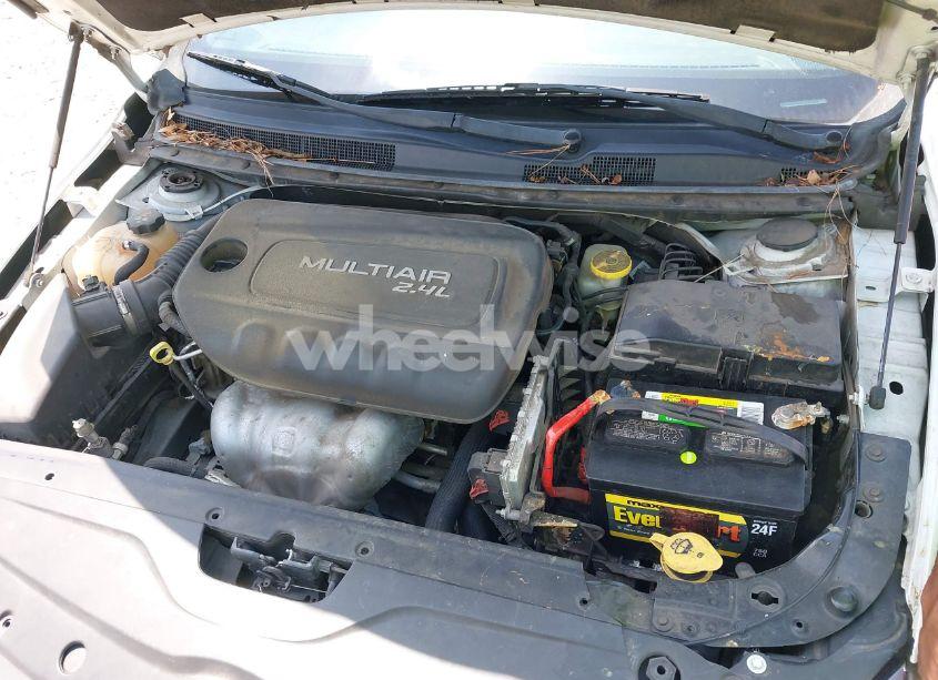 Photo 10 of 2015 Chrysler 200 LIMITED (VIN 1C3CCCAB3FN687299)