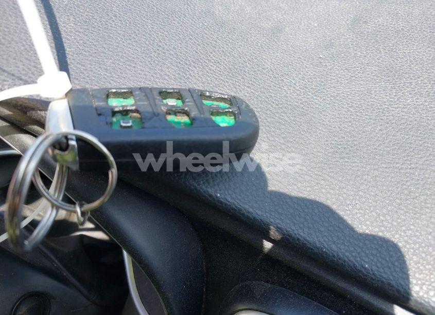 Photo 11 of 2015 Chrysler 200 LIMITED (VIN 1C3CCCAB3FN687299)