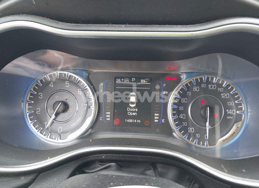 Photo 7 of 2015 Chrysler 200 LIMITED (VIN 1C3CCCAB3FN699114)