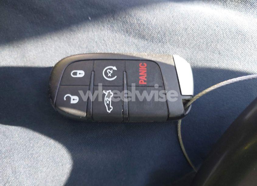 Photo 11 of 2015 Chrysler 200 LIMITED (VIN 1C3CCCAB3FN704747)