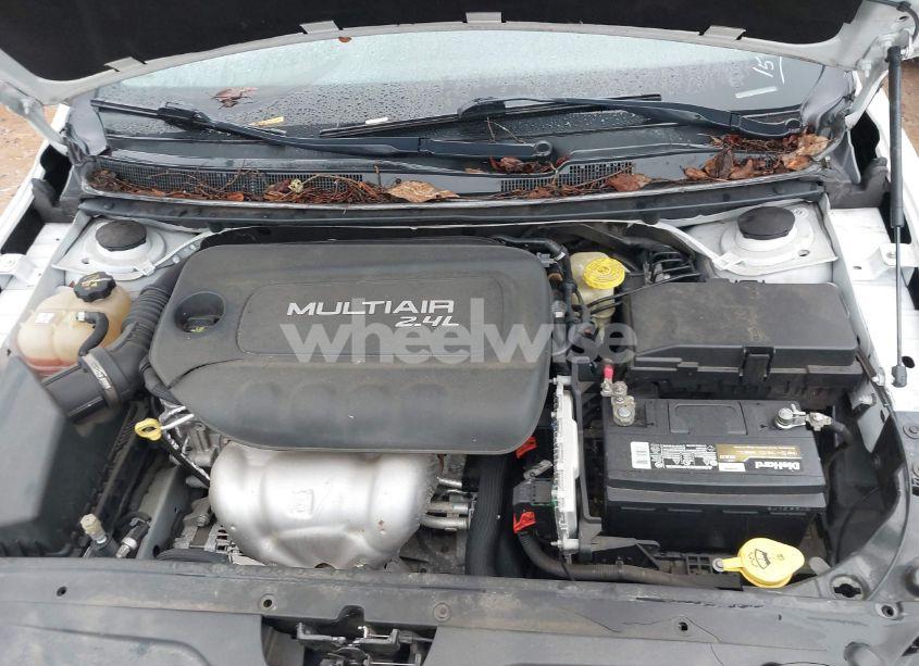 Photo 10 of 2015 Chrysler 200 LIMITED (VIN 1C3CCCAB3FN709169)